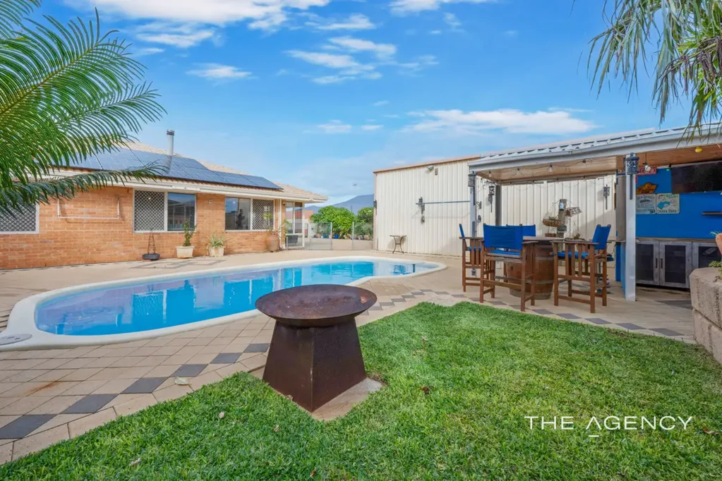 Drummond Cove 4침실 NOW SELLING - GREAT VALUE BUYING OPEN WED 4:00 - 4:30PM 16th JUNE