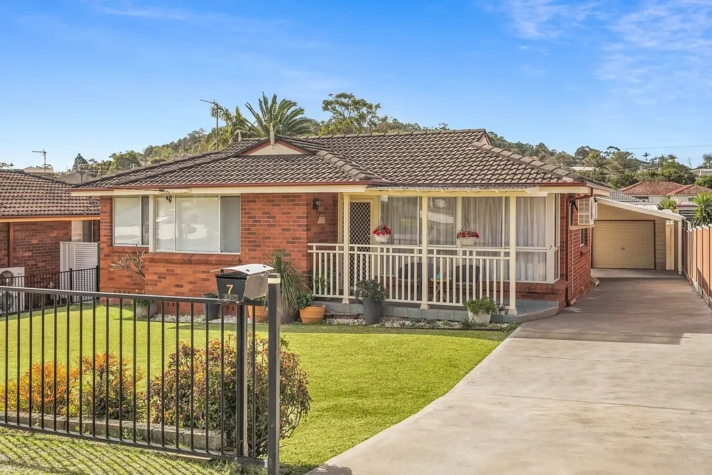 7 Cox Parade, Mount Warrigal, NSW 2528