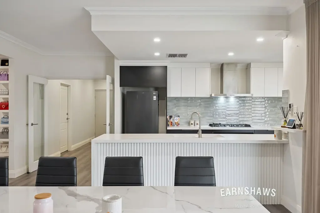 5 Kingia Place, Helena Valley, WA 6056