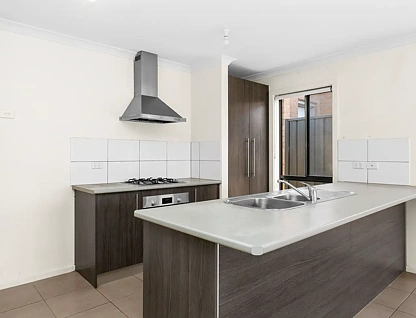 77 James Melrose Drive, Brookfield, Western Region, 4 Kuwarto, 2 Banyo, House