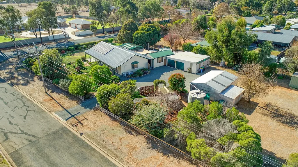 3 Bennetts Road, Kialla West, VIC 3631