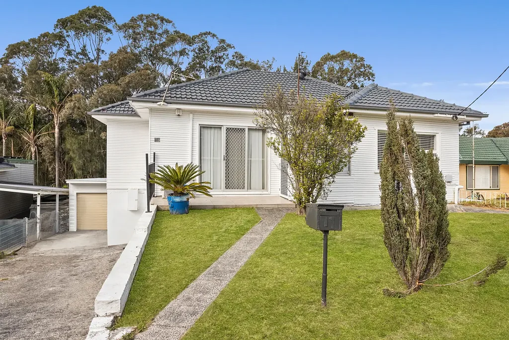 Dapto 5Habitaciones Dual-Income Opportunity with DA Approval