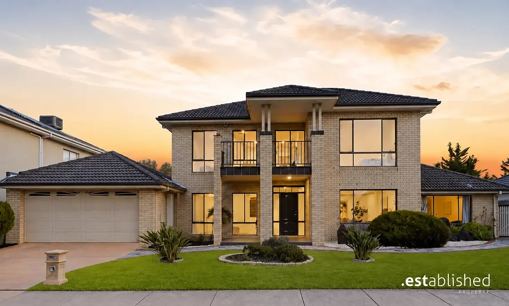 Point Cook 5Zimmer A Private Resort Sanctuary Designed for Grand-Scale Family Living