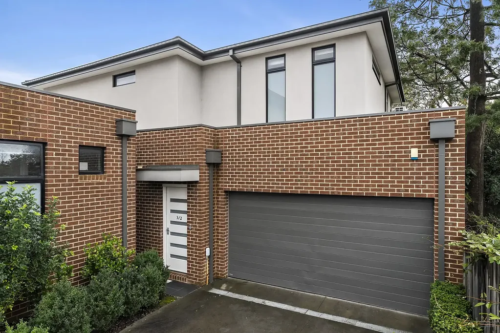 Doncaster East 4Phòng ngủ Sunshine, Space, and Style