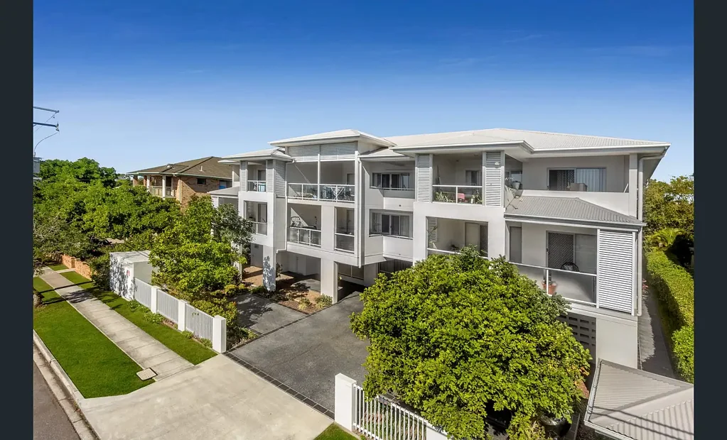 Modern Unit with Over-Sized Balcony and TWO Car Parks