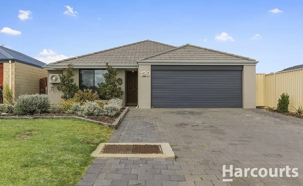 Stylish Family Living in the Heart of Pearsall
