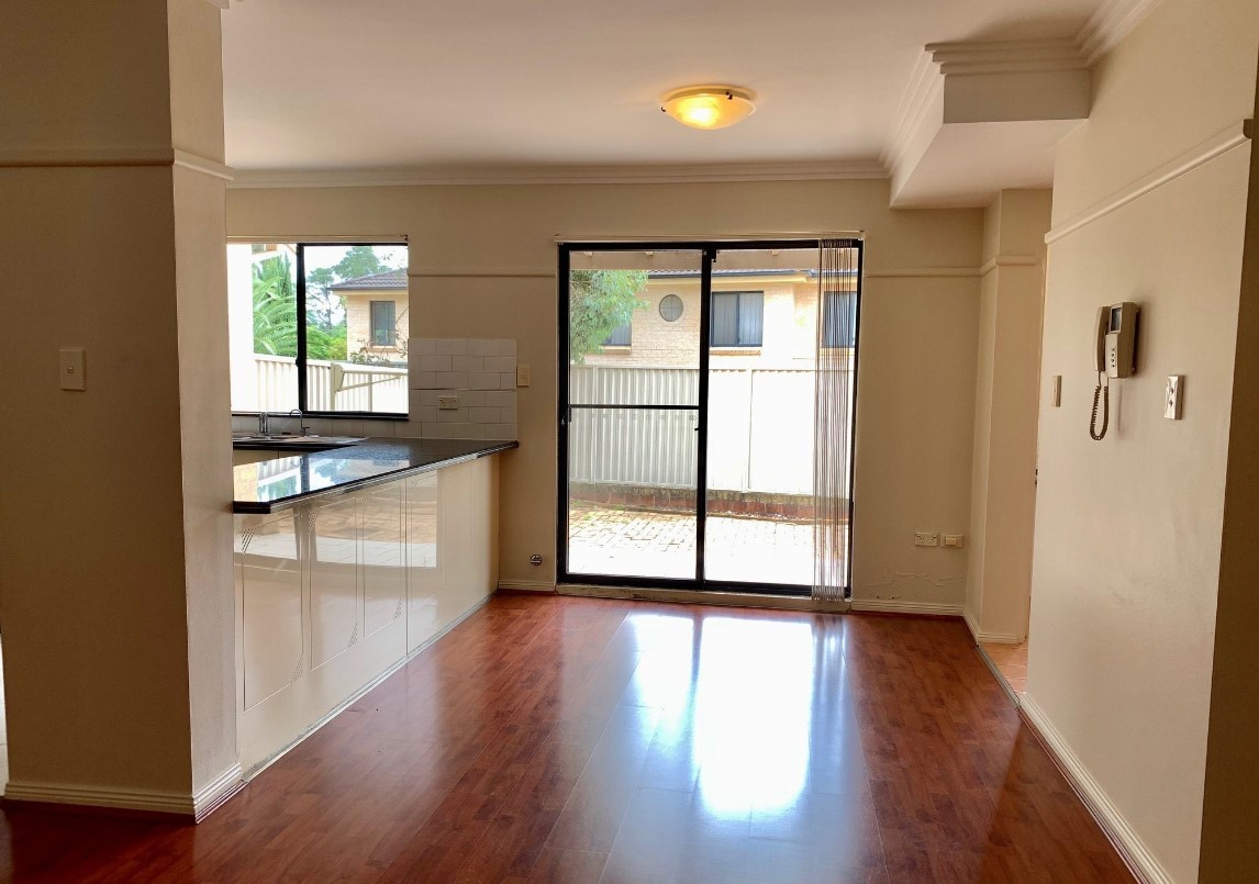 CAMBRIDGE GARDENS UNIT 6 4-8 RUSSELL ST, BAULKHAM HILLS NSW 2153, 0房, 0浴, Townhouse