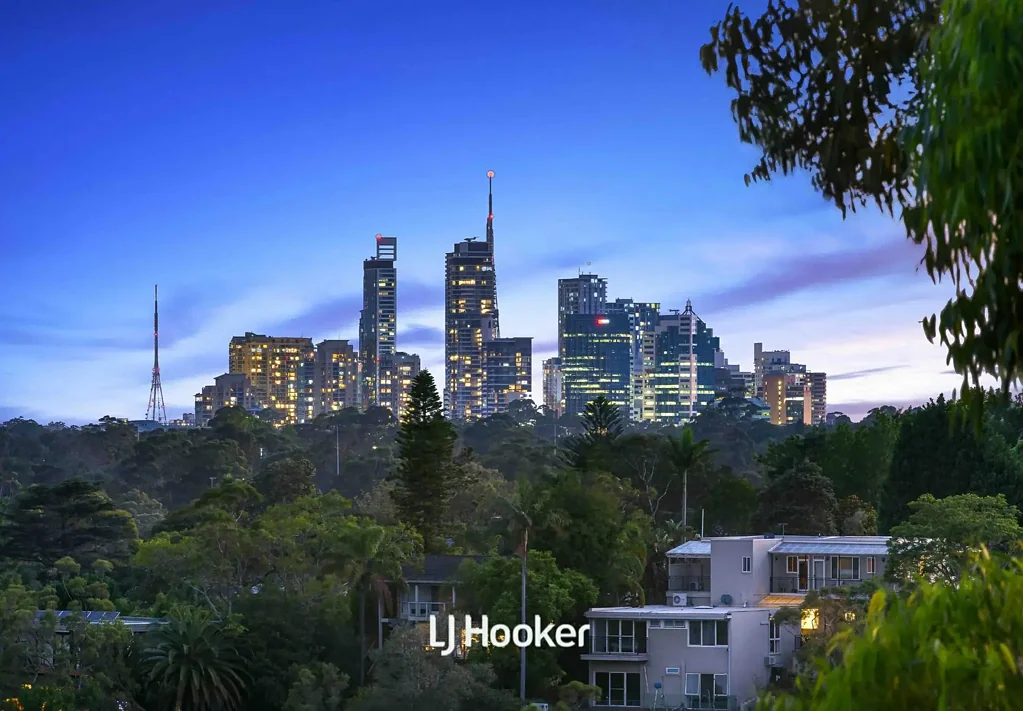 Killara 5침실 CUSTOM BUILT MASTERPIECE CAPTURES STUNNING VIEWS ACROSS THREE LEVELS