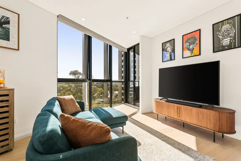 Westmead 2 Slaapkamer Sun-Drenched Luxury & Ultimate Convenience | North-Facing 2-Bed Sanctuary