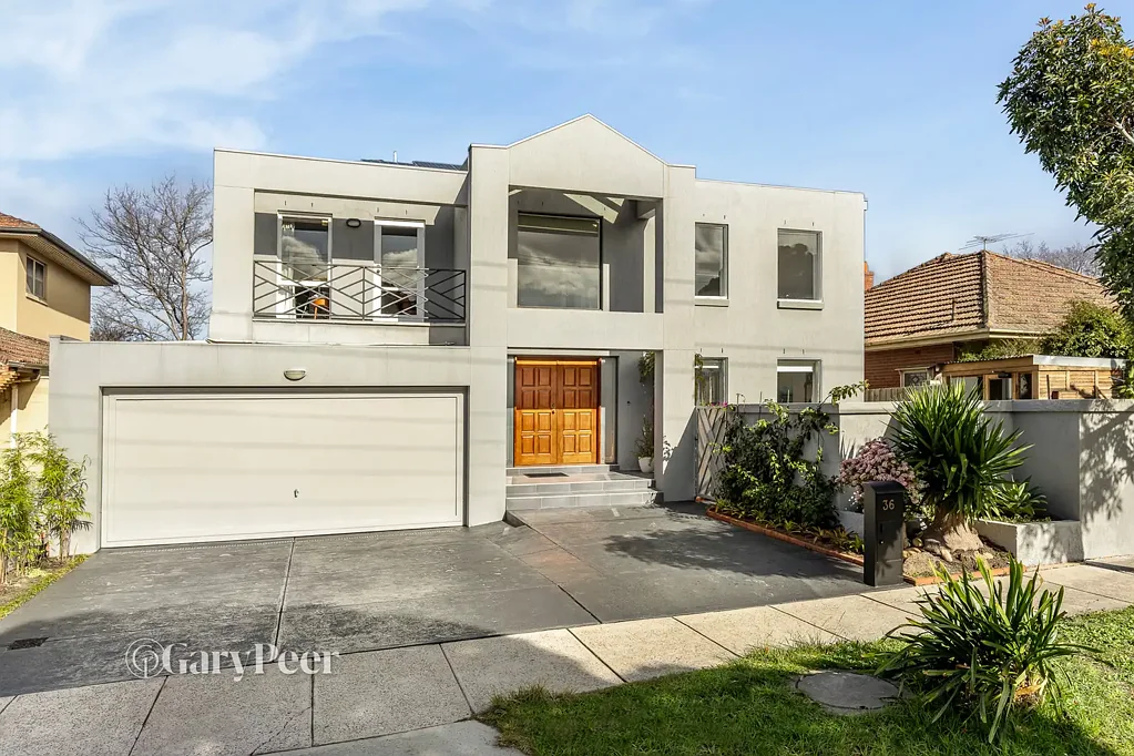 Caulfield North 4 Bedroom Inspiring family living on an impressive scale