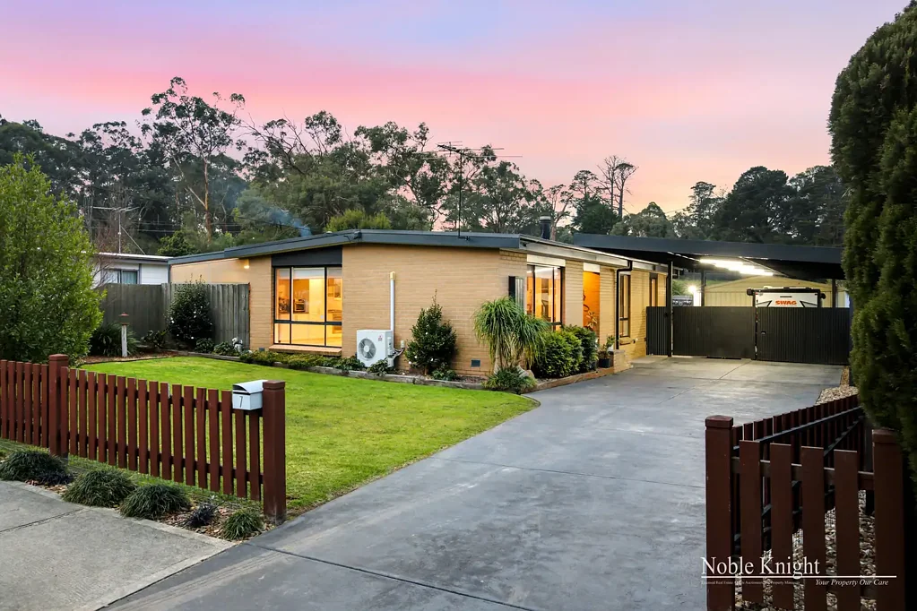 7 Dean Crescent, Launching Place, VIC 3139