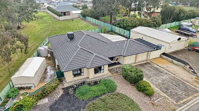 Williamstown 5 Slaapkamer Five Bedrooms, Massive Shedding & More!