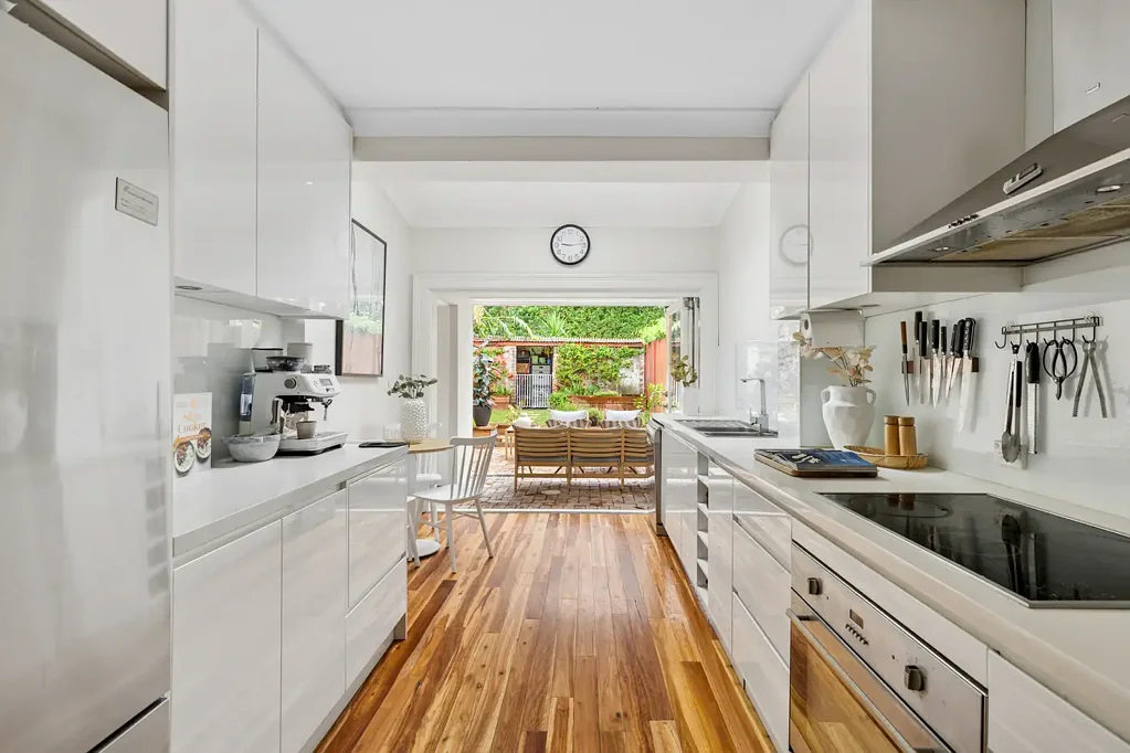 Ashfield 3غرفة نوم Stylishly Reimagined For Modern Living In A Desirable Lifestyle Location