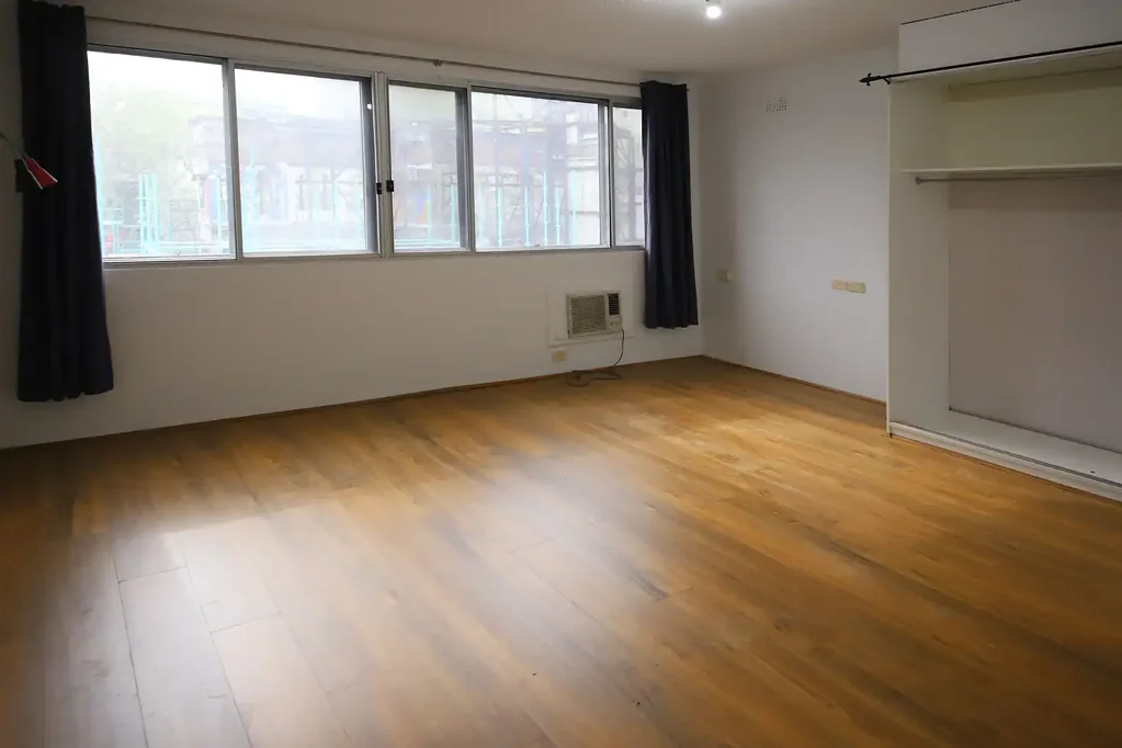 **PRICE DROP** SPACIOUS STUDIO WITH POOL IN GREAT LOCALE