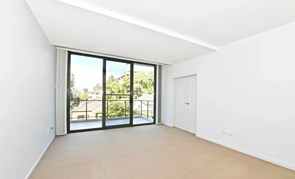 Spacious One Bed Plus Study in Chatswood