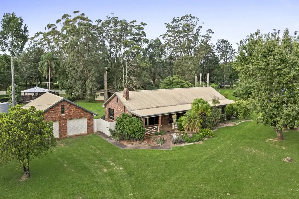 Highfields 4 Bedroom Family Living on 3,974m² with Endless Renovation Potential in Highfields