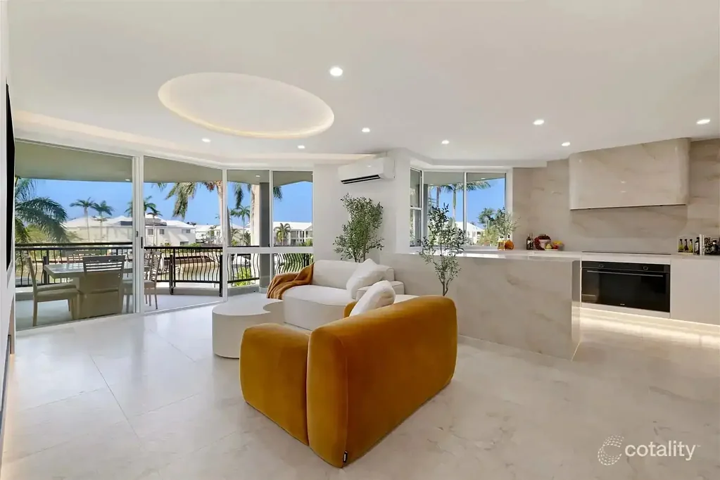 Luxury Apartment with Marina Berth