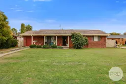 33 Waree Drive, Tamworth