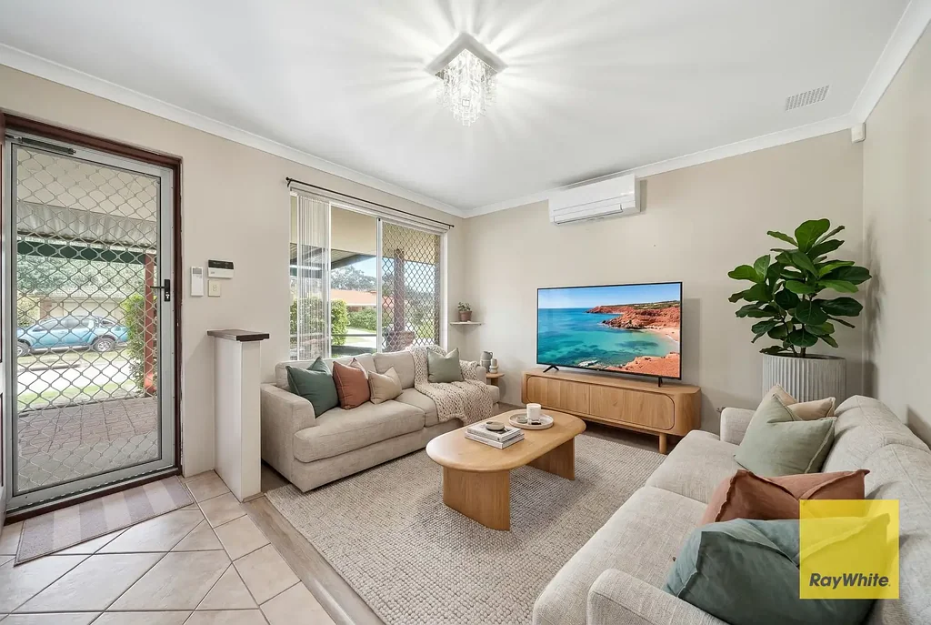 Maddington 4房  12 DOLARA COURT, MADDINGTON WA 6109 - SEEKING ALL OFFERS !