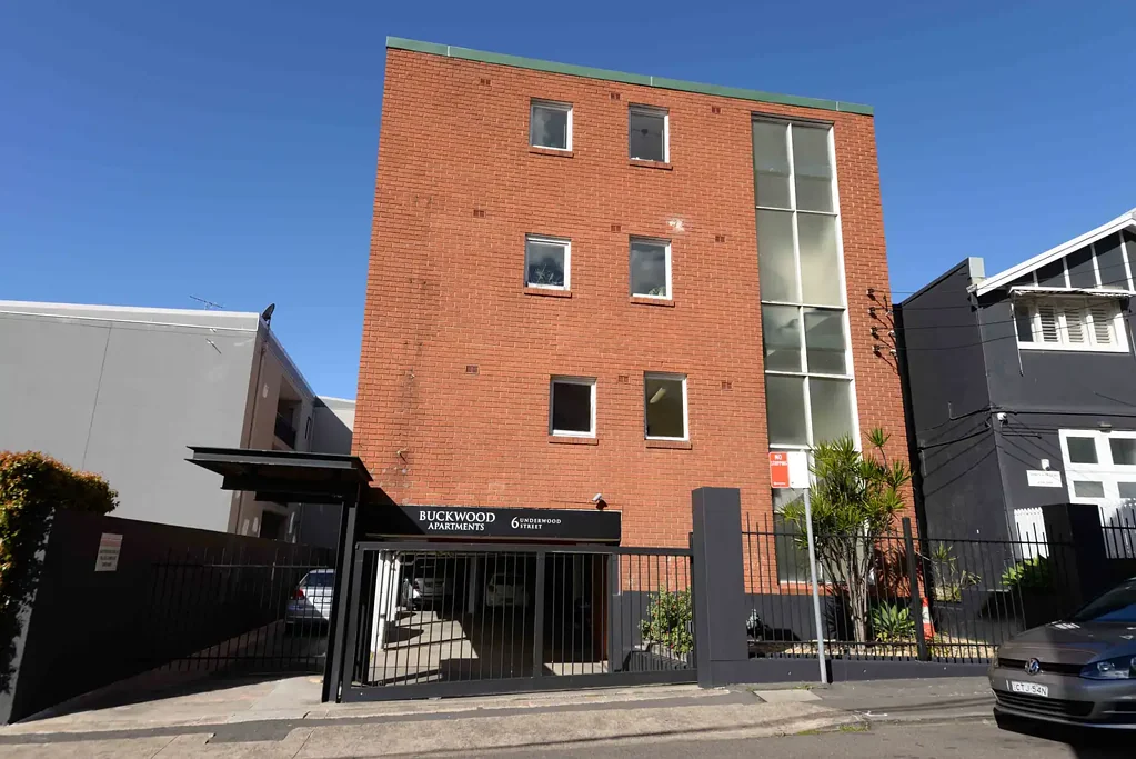 Enjoy inner-city living in the heart of vibrant Paddington with this well-appointed studio apartment