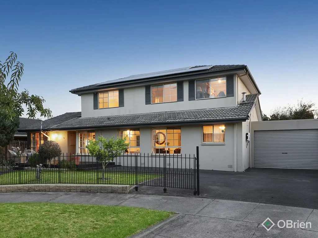 4 Cronin Court, Cheltenham, VIC 3192