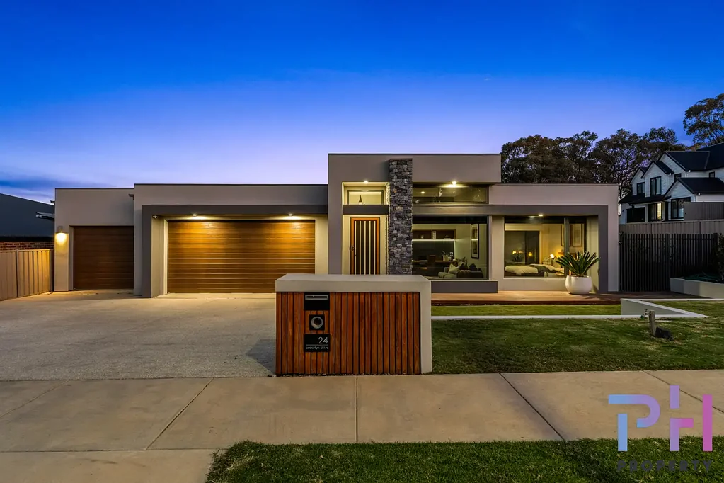 24 Brooklyn Drive, Golden Square, VIC 3555
