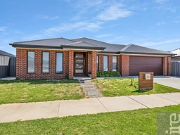 8 Wisteria Parade, Wangaratta
