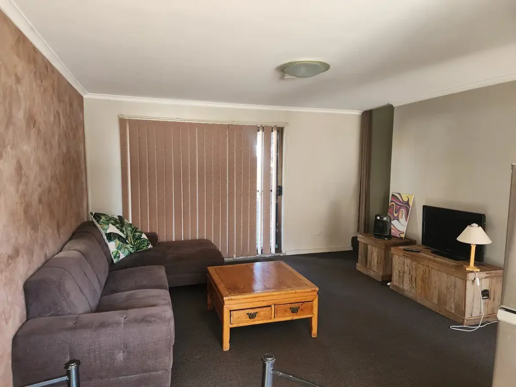 2 Bedroom Unit in the heart of Berridale