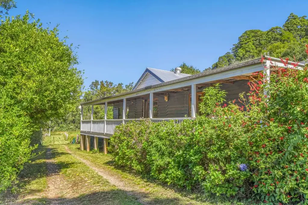 Missabotti  HOMESTEAD, 100 ACRES, SHEDS & CREEK