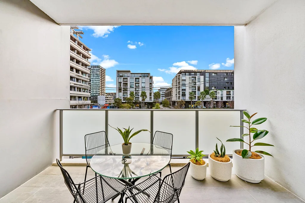 Premium Parkside Living | Split-Level Townhouse-Style Apartment