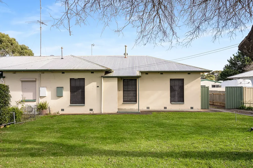 Mount Gambier 3ห้องนอน Comfort Meets Practicality in a Neatly Updated Package