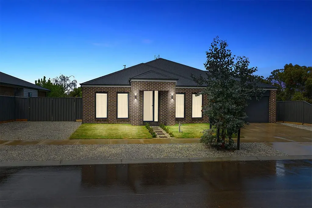 High quality living in blue chip location