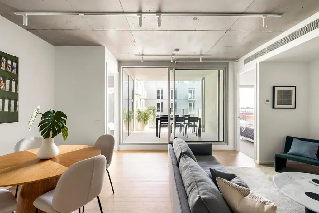 Brunswick 2ਬੈੱਡਰੂਮ SOLD - Serenity & sophistication, hidden behind Sydney Road