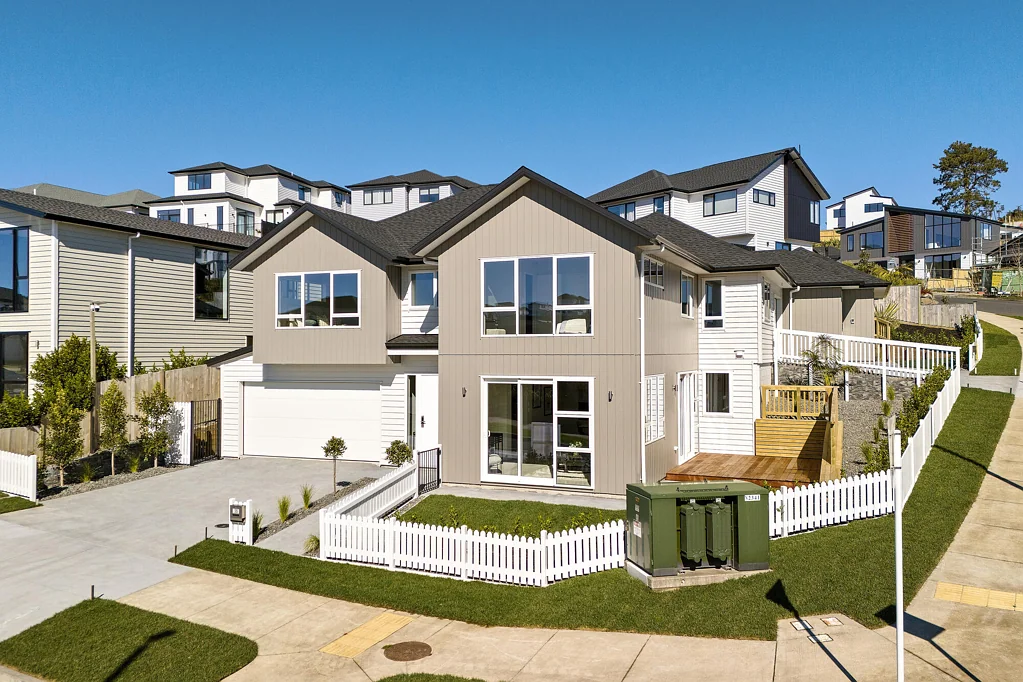 Millwater 6房  Legal Home & Income + 3 Garage