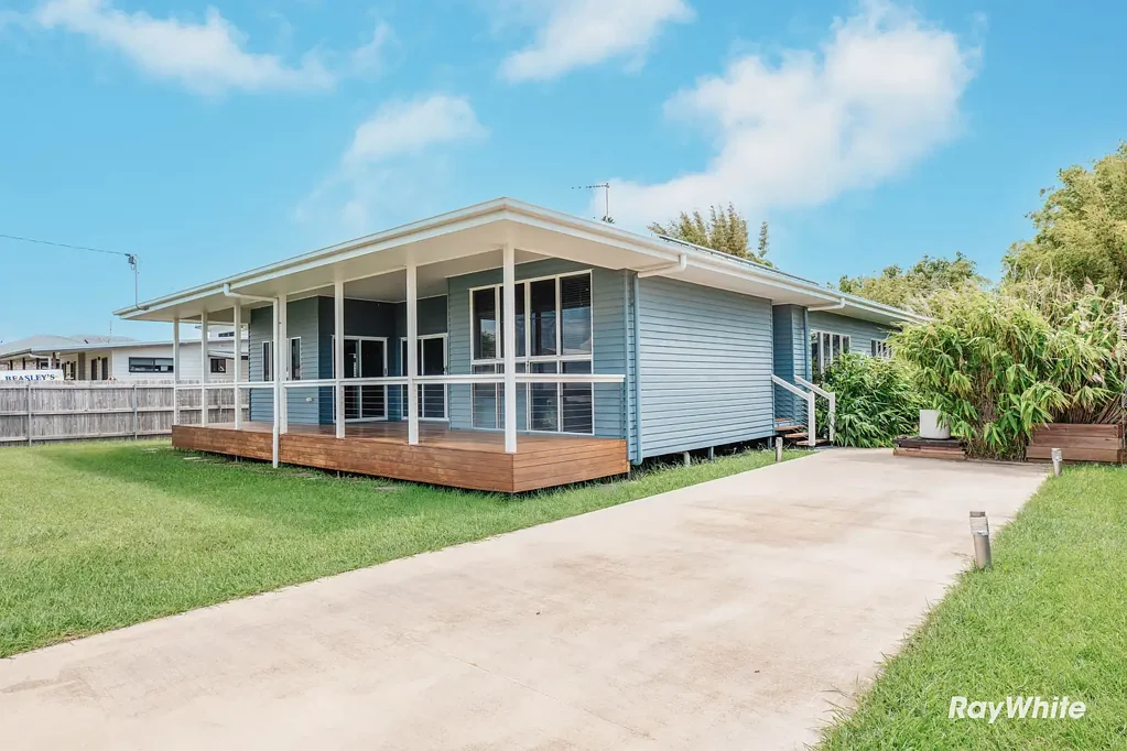 62 Gibsons Road, Burnett Heads, QLD 4670