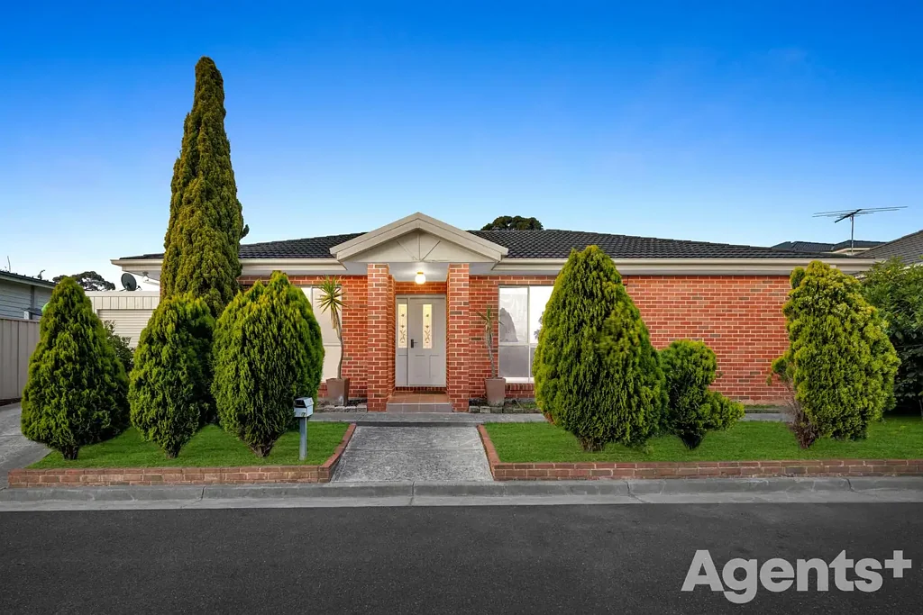 2/17 Mclaughlan Avenue, Eumemmerring, VIC 3177