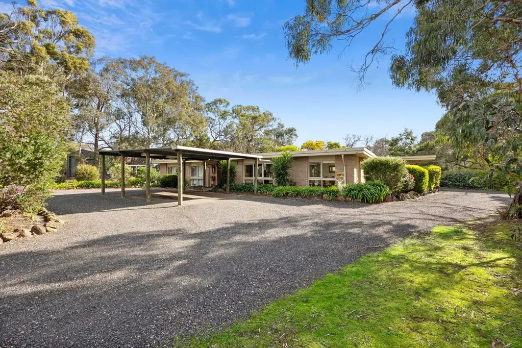 Torquay 4房  SPACIOUS ACREAGE RETREAT – PEACEFUL LIVING JUST MINUTES FROM TOWN