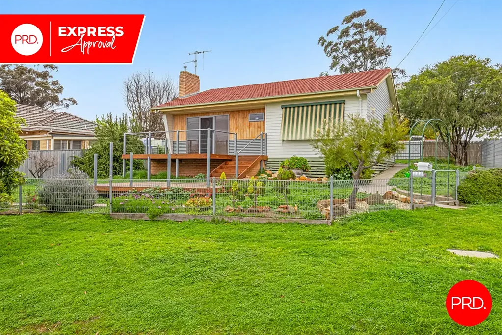 Charming 2-Bedroom Home with Bonus Studio and Spacious Yard