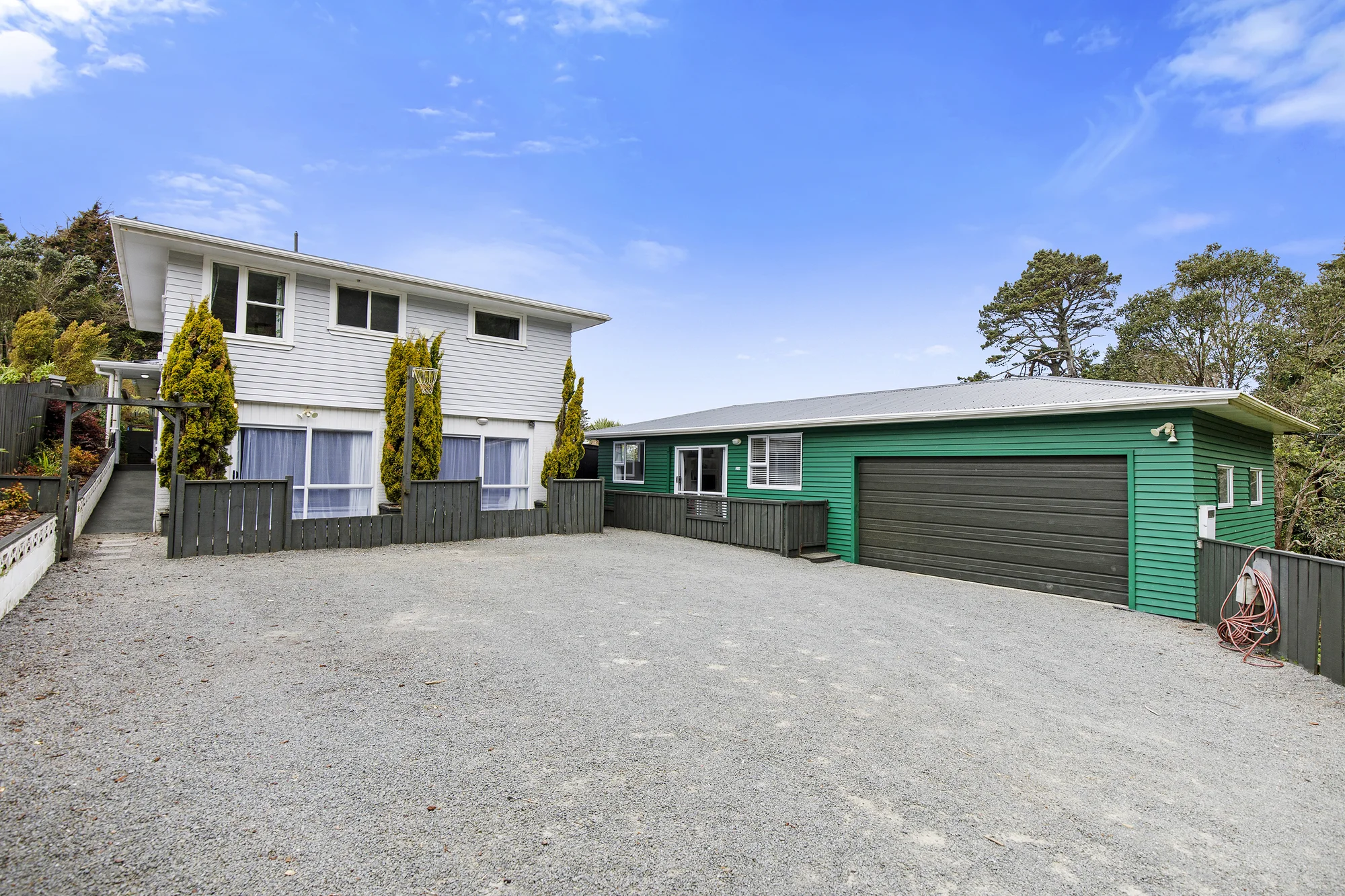 Belmont 9房 Rare Multi-Dwelling Opportunity-7.5 & 2.5 Bedrooms