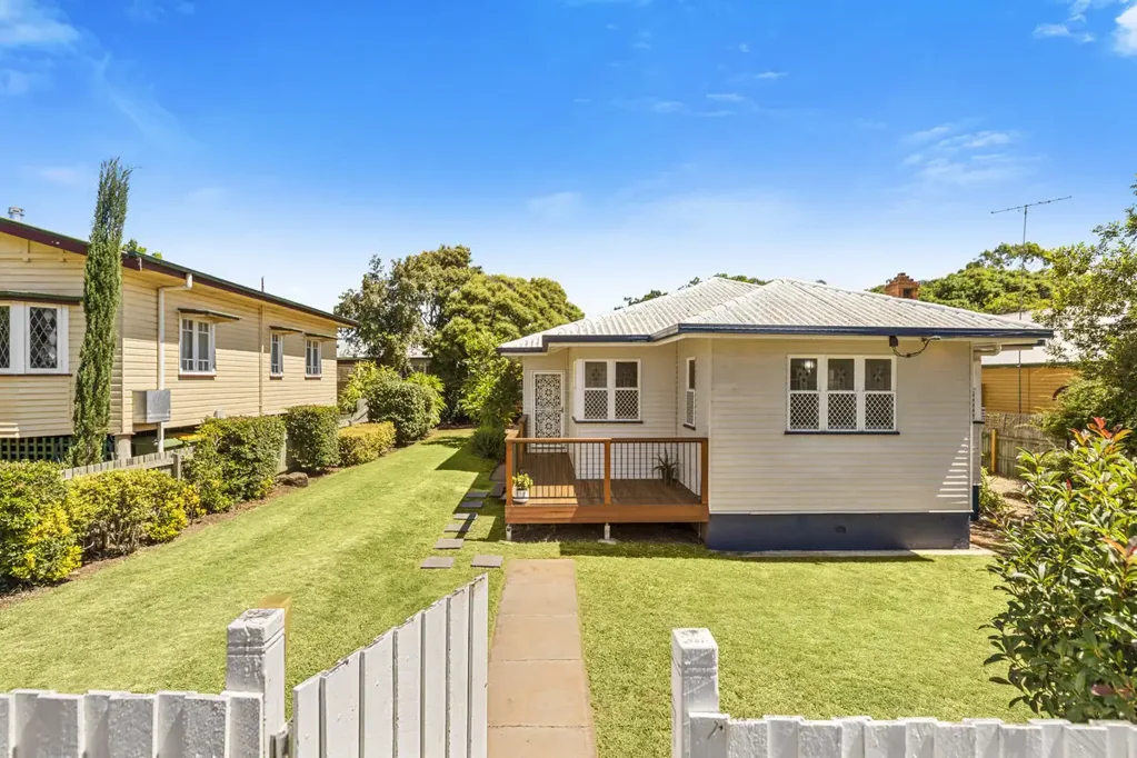 Charmingly Renovated Home Close to the CBD