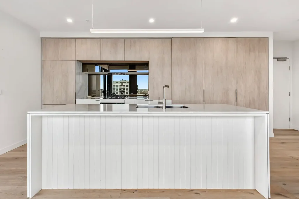 Geelong 2 Slaapkamer Boutique High‑Rise in a Premier Lifestyle Precinct