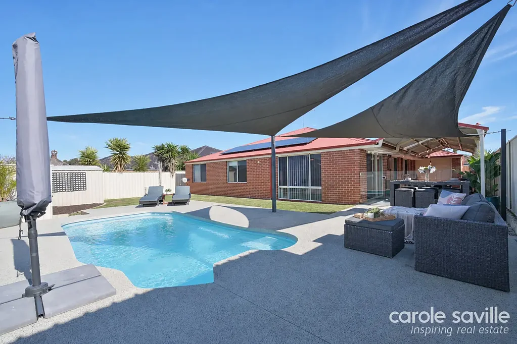 Tapping 4房  Family Entertainer with Heated Pool, Expansive Alfresco & Spacious Family Living in Tapping