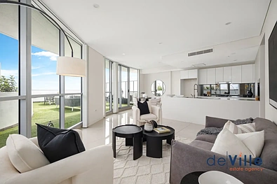 Castle Hill 3 Bedroom Positioned on the 17th floor, this impressive 222sqm sub-penthouse boasts a sprawling entertainer's balcony and is a must-see opportunity.