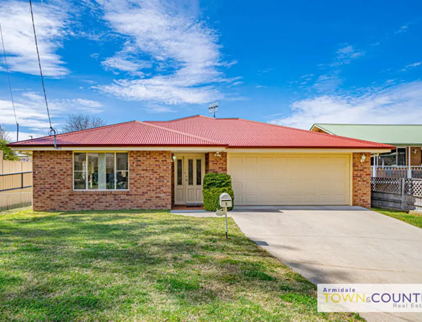 5 Mayfield Avenue, Armidale, Tamworth, 3房, 2浴, Townhouse