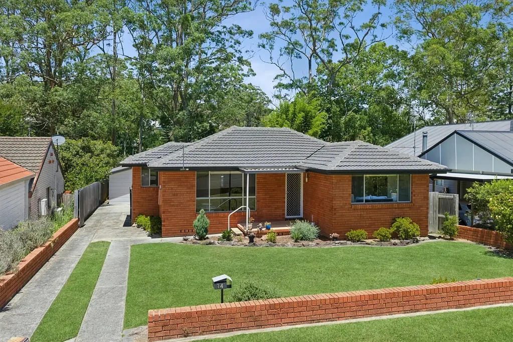 14 Elissa Crescent, Wyoming, NSW 2250