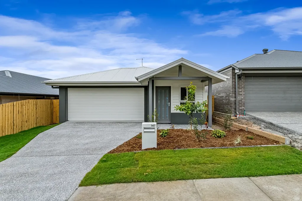 Redbank Plains 4 Bedroom Contemporary Family Living in the Heart of Eden's Crossing