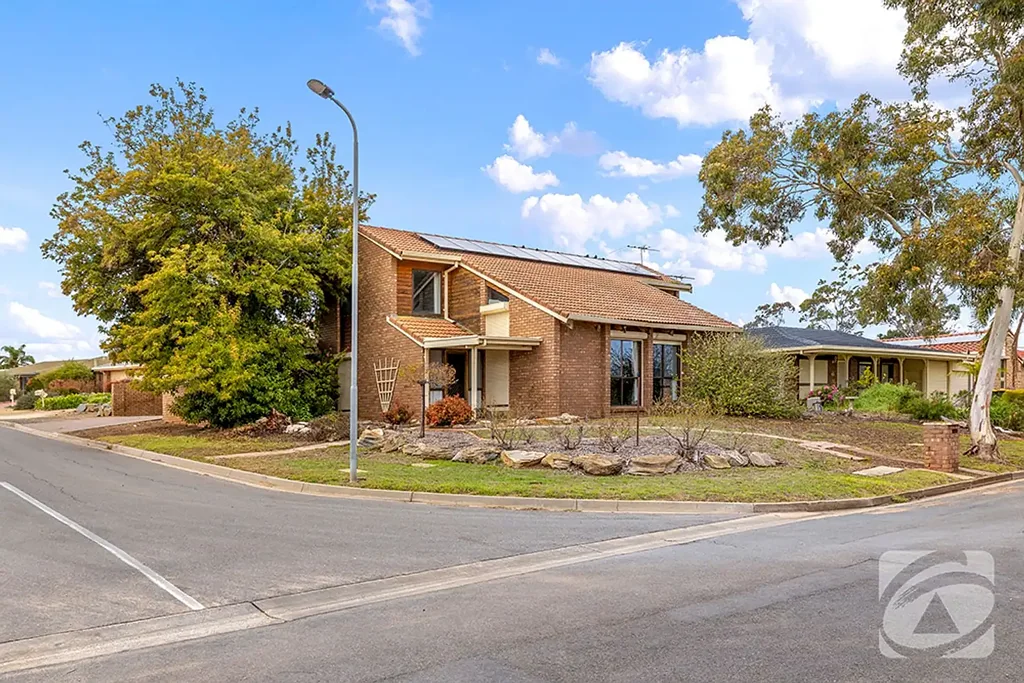 Gawler East 6ਬੈੱਡਰੂਮ 5 BEDROOM + GRANNY FLAT LOTS OF WORK TO DO WITH SO MUCH POTENTIAL!