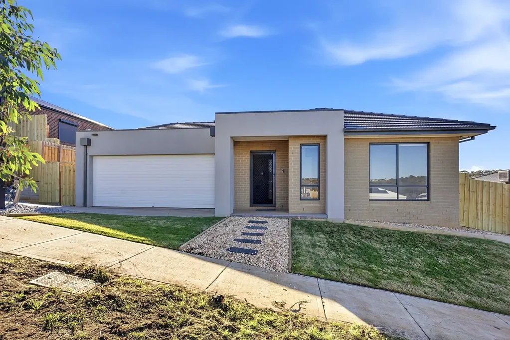 Bacchus Marsh 5Kwarto Near-New Luxurious Home - 32sq 5 Bedrooms
