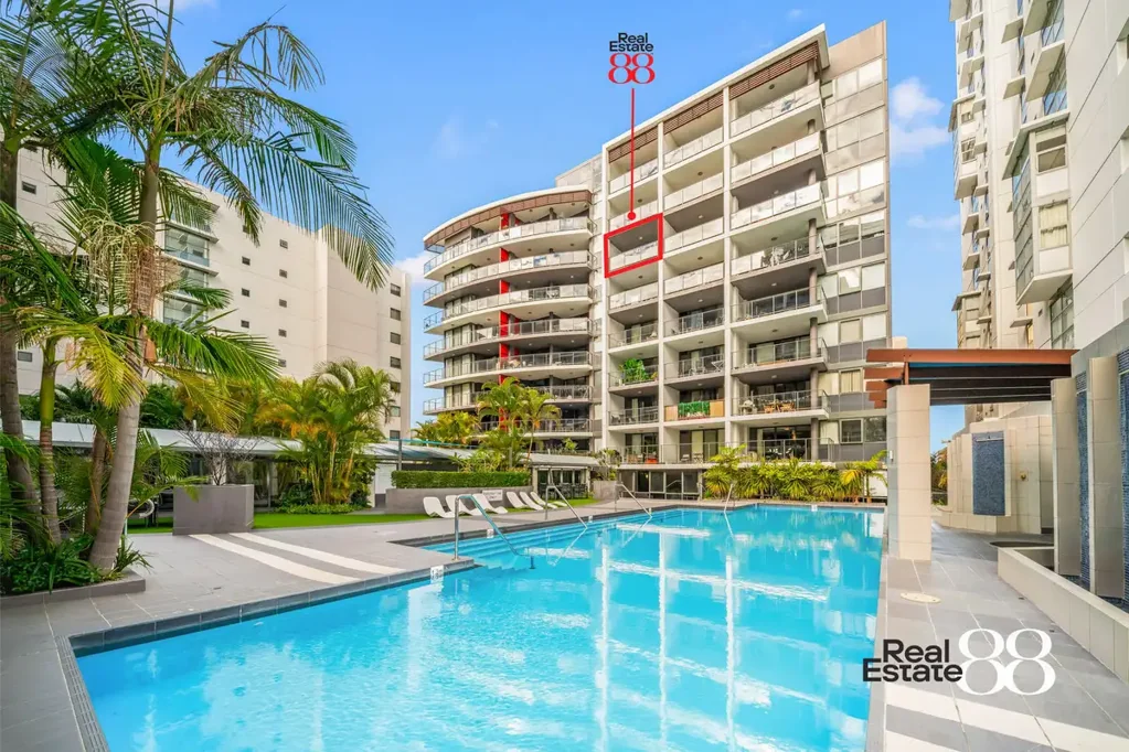 East Perth Vacant. Fully furnished. Priced to sell — Act Quickly