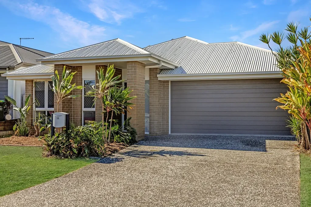 11 Hyperno Street, Kallangur, QLD 4503